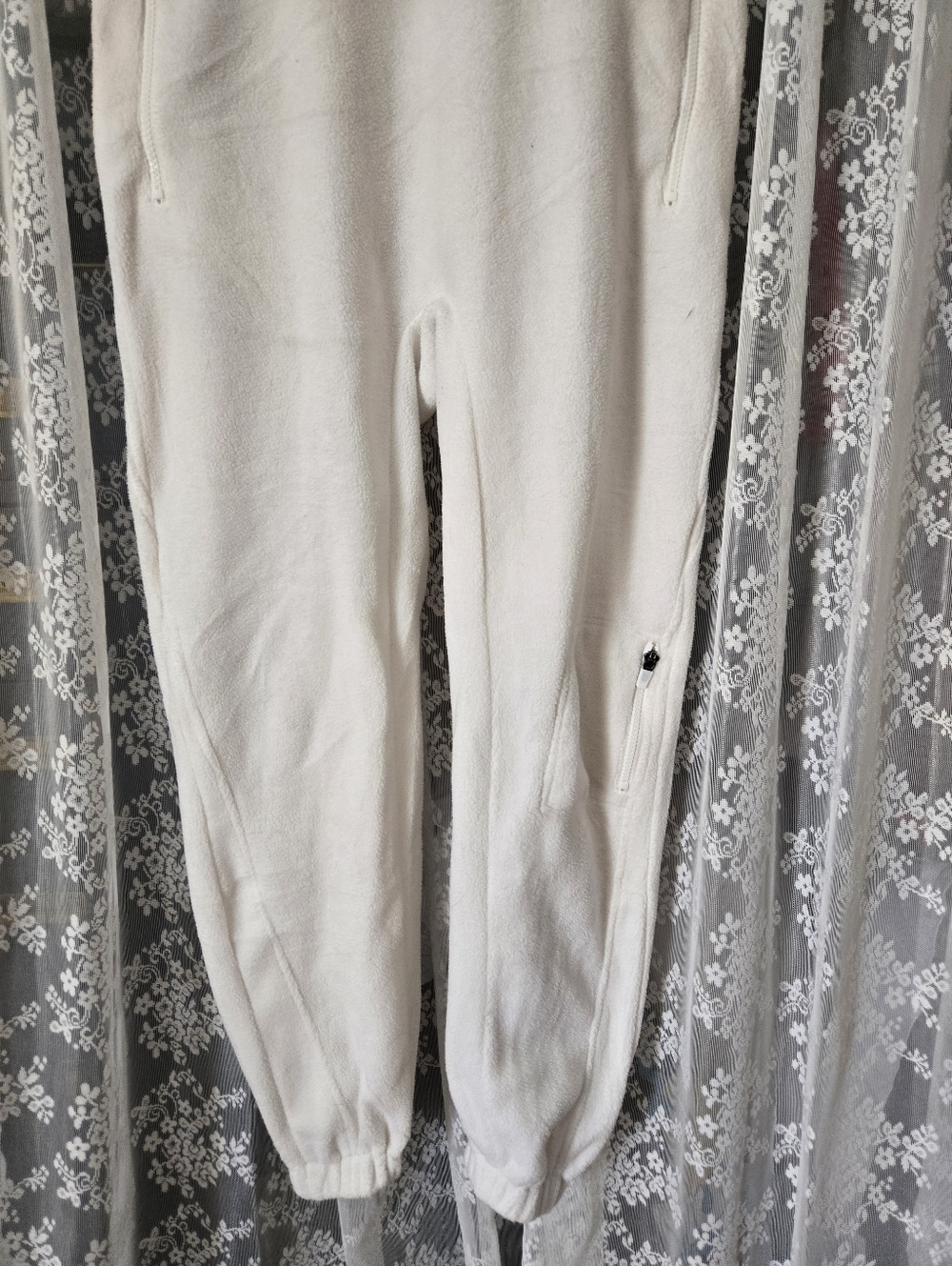 Vintage Style White Fleece Ski Overalls / Bibs - Picture 3 of 8